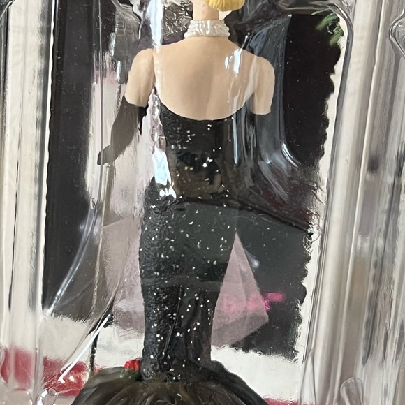 Solo in the spotlight barbie ornament hallmark barbie ornament vintage - Picture 4 of 10